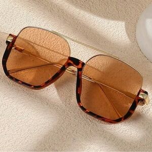 NEW Oversized Aviator Unisex Tortoiseshell Sunglasses with Amber Lenses